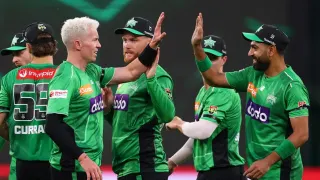 Siddle Shines, Stoinis All-Round Hero as Stars Down Hurricanes